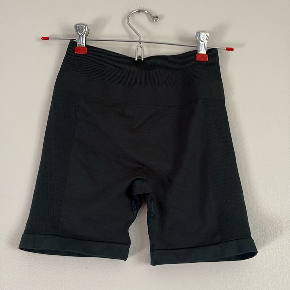 AUROLA SHORTS, forest green, compression shorts, size XXS, waist 21”